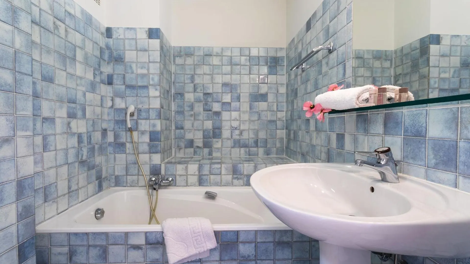 La Soleillade Vi4451 By Riviera Holiday Homes Eze 0*,  France