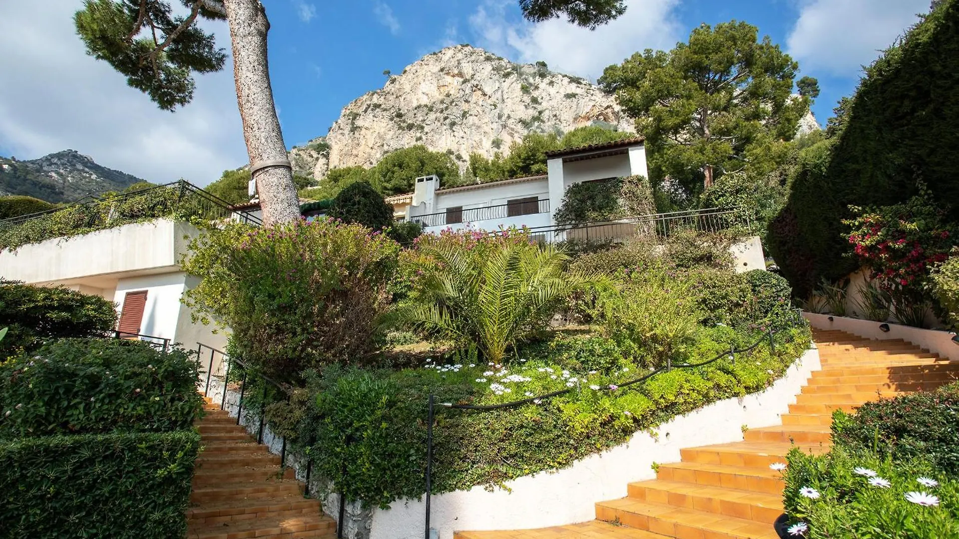 La Soleillade Vi4451 By Riviera Holiday Homes Eze Villa